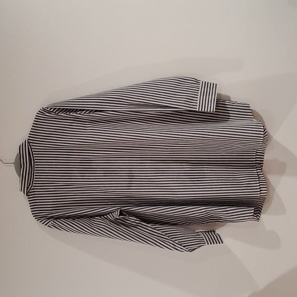 Only necessities woman shirt - Picture 4 of 8